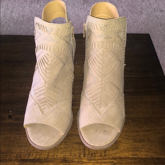 Taupe sandals - Picture 2 of 3